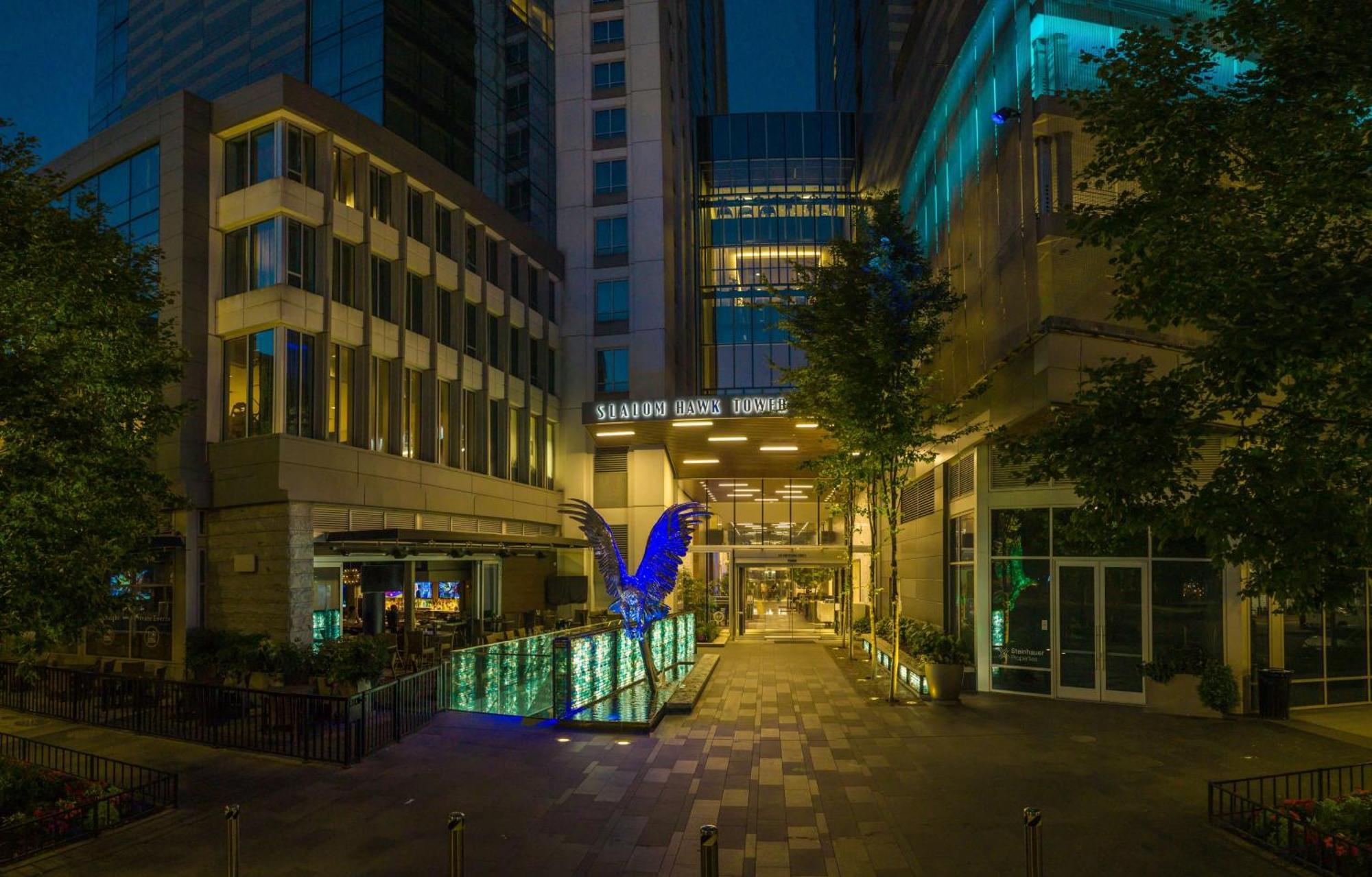 Embassy Suites By Hilton Seattle Downtown Pioneer Square Exterior photo